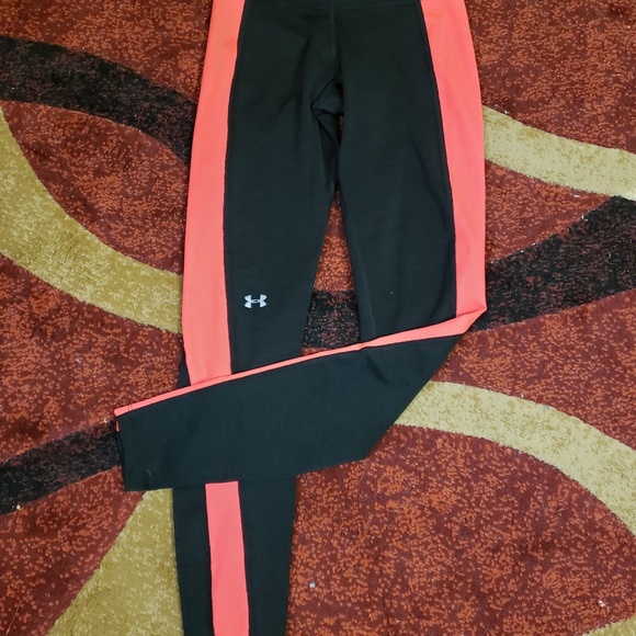 Like New Under Armour matching Athletic Suit - Picture 4 of 8